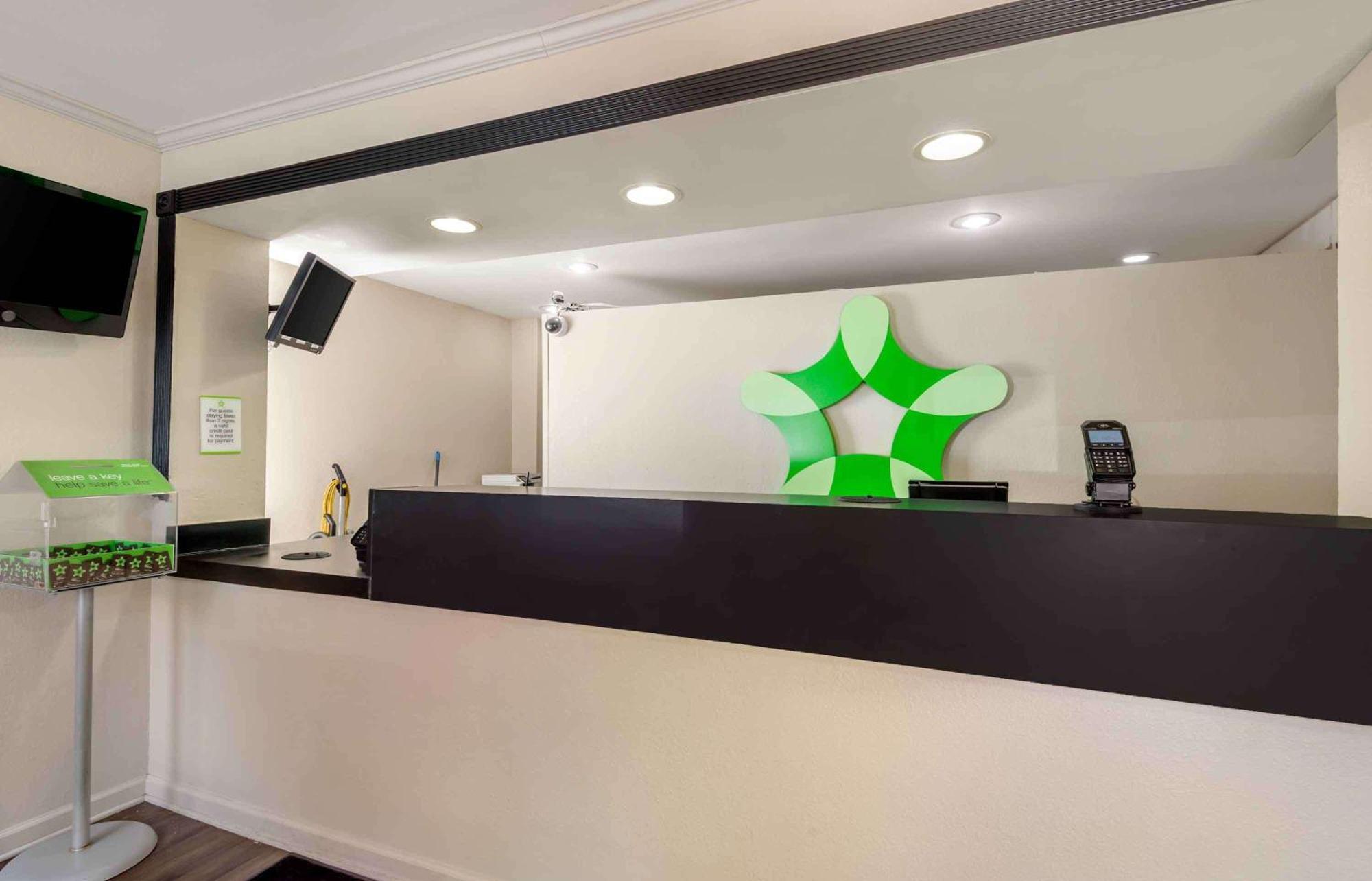 Extended Stay America Select Suites - Charlotte - Tyvola Rd - Executive Park Εξωτερικό φωτογραφία