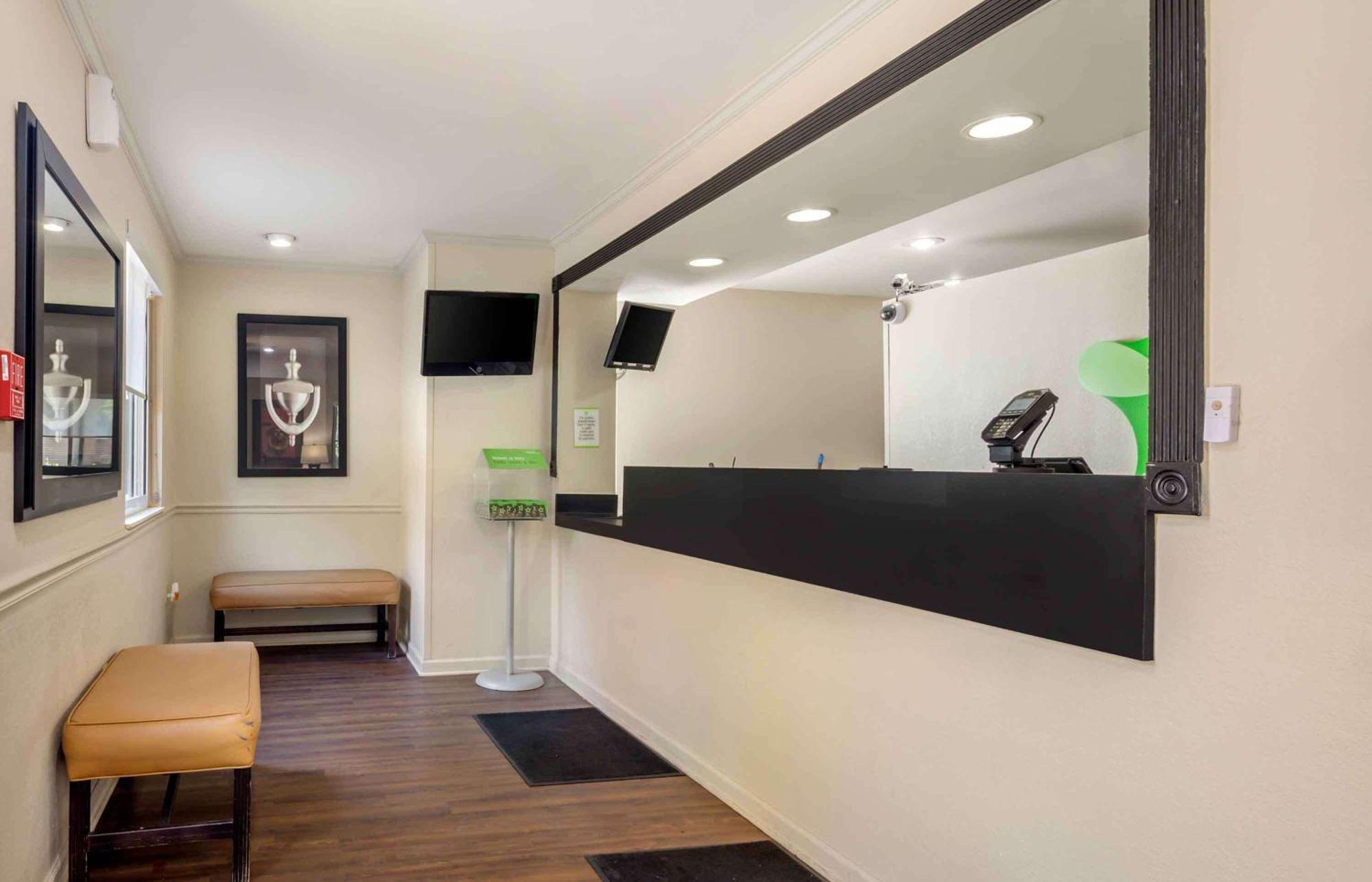 Extended Stay America Select Suites - Charlotte - Tyvola Rd - Executive Park Εξωτερικό φωτογραφία