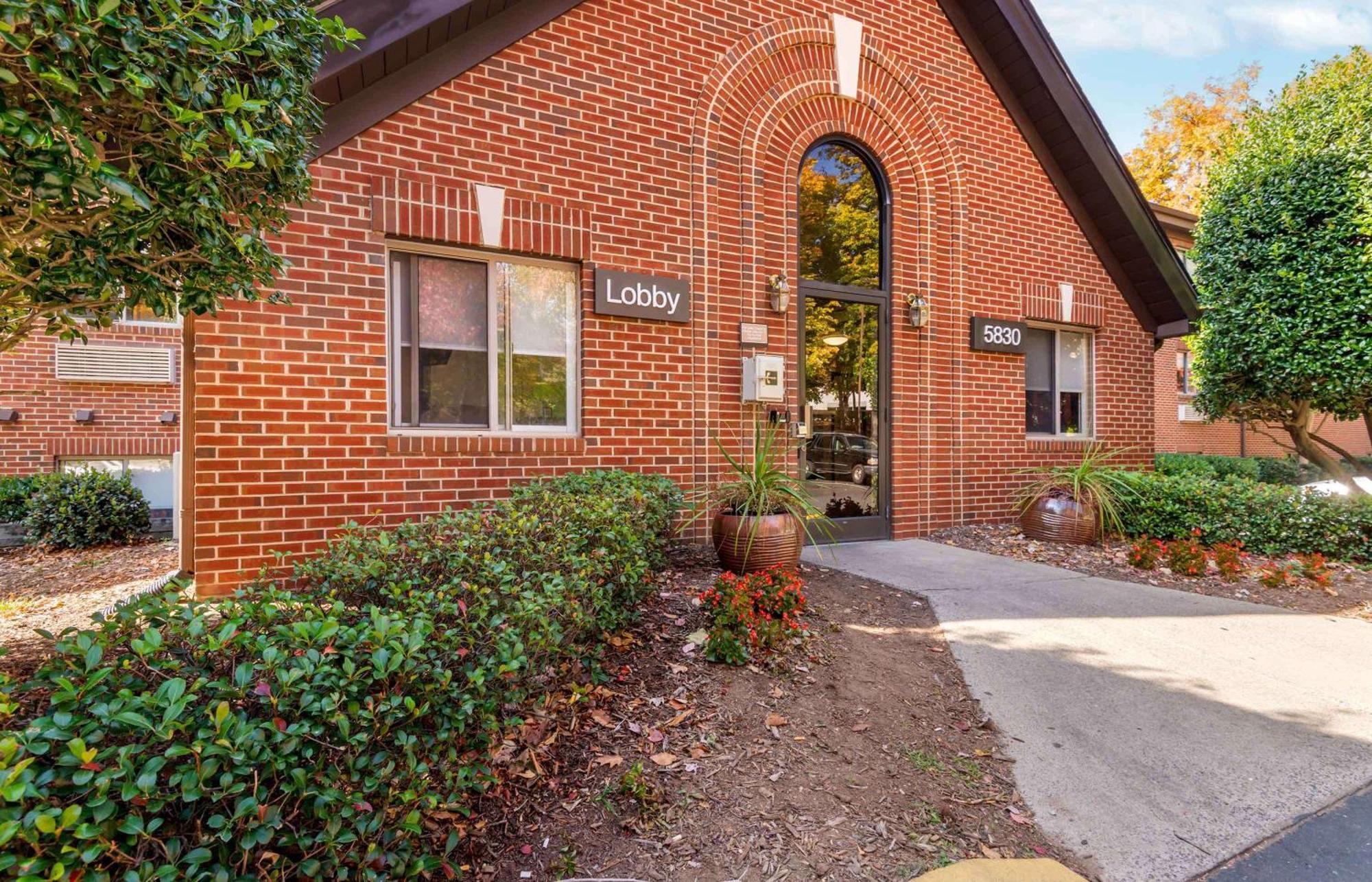 Extended Stay America Select Suites - Charlotte - Tyvola Rd - Executive Park Εξωτερικό φωτογραφία