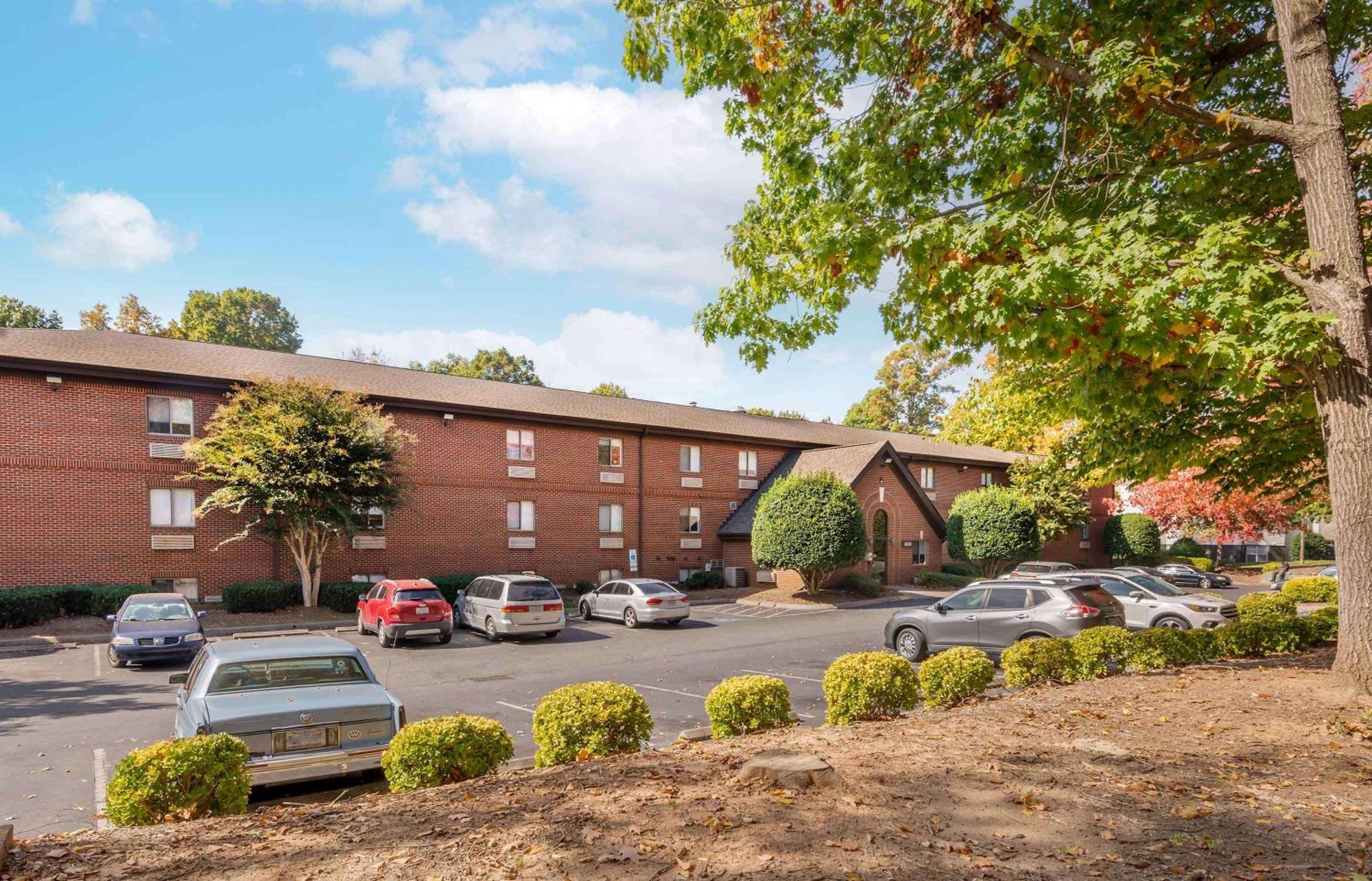 Extended Stay America Select Suites - Charlotte - Tyvola Rd - Executive Park Εξωτερικό φωτογραφία