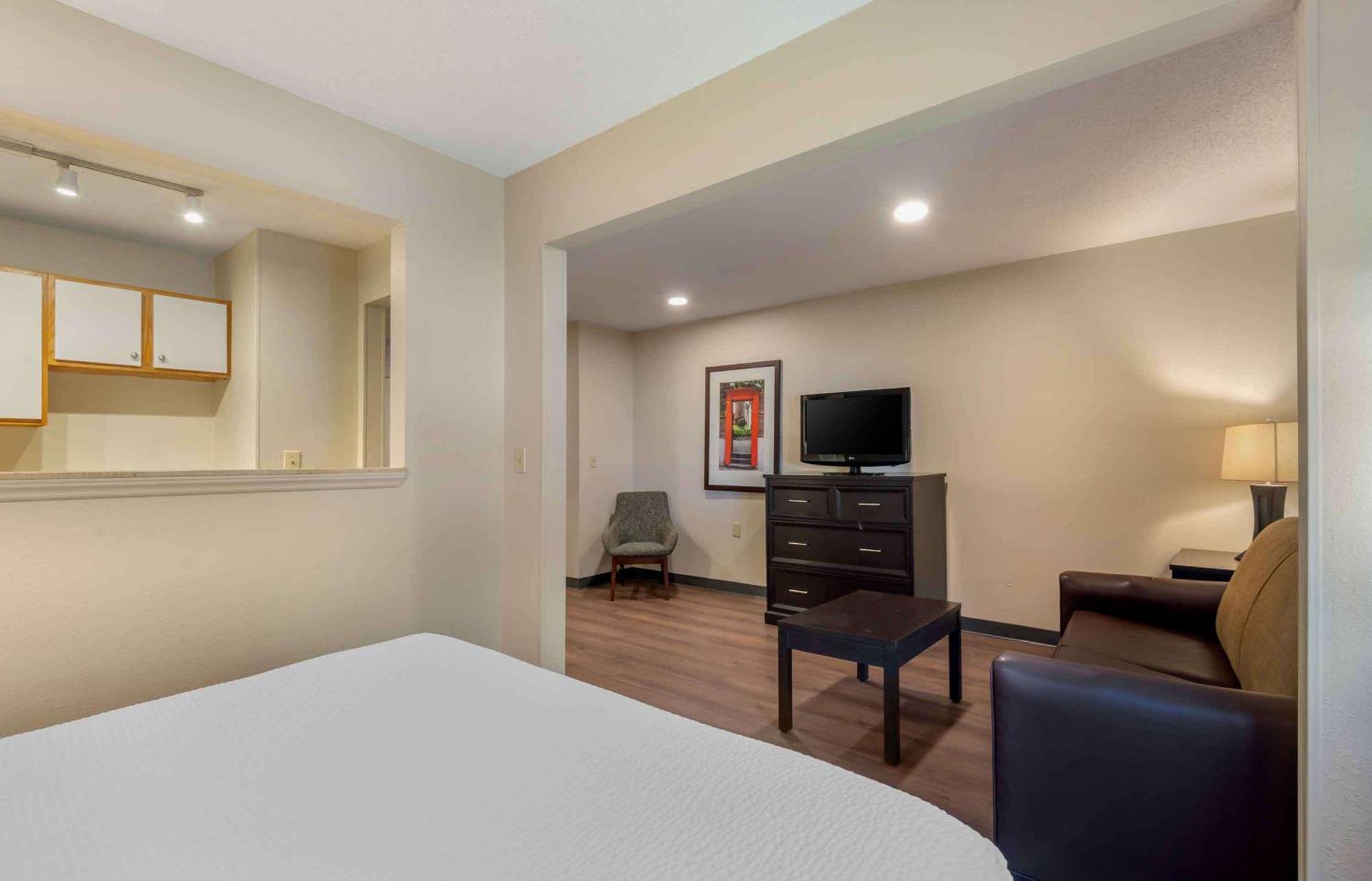 Extended Stay America Select Suites - Charlotte - Tyvola Rd - Executive Park Εξωτερικό φωτογραφία