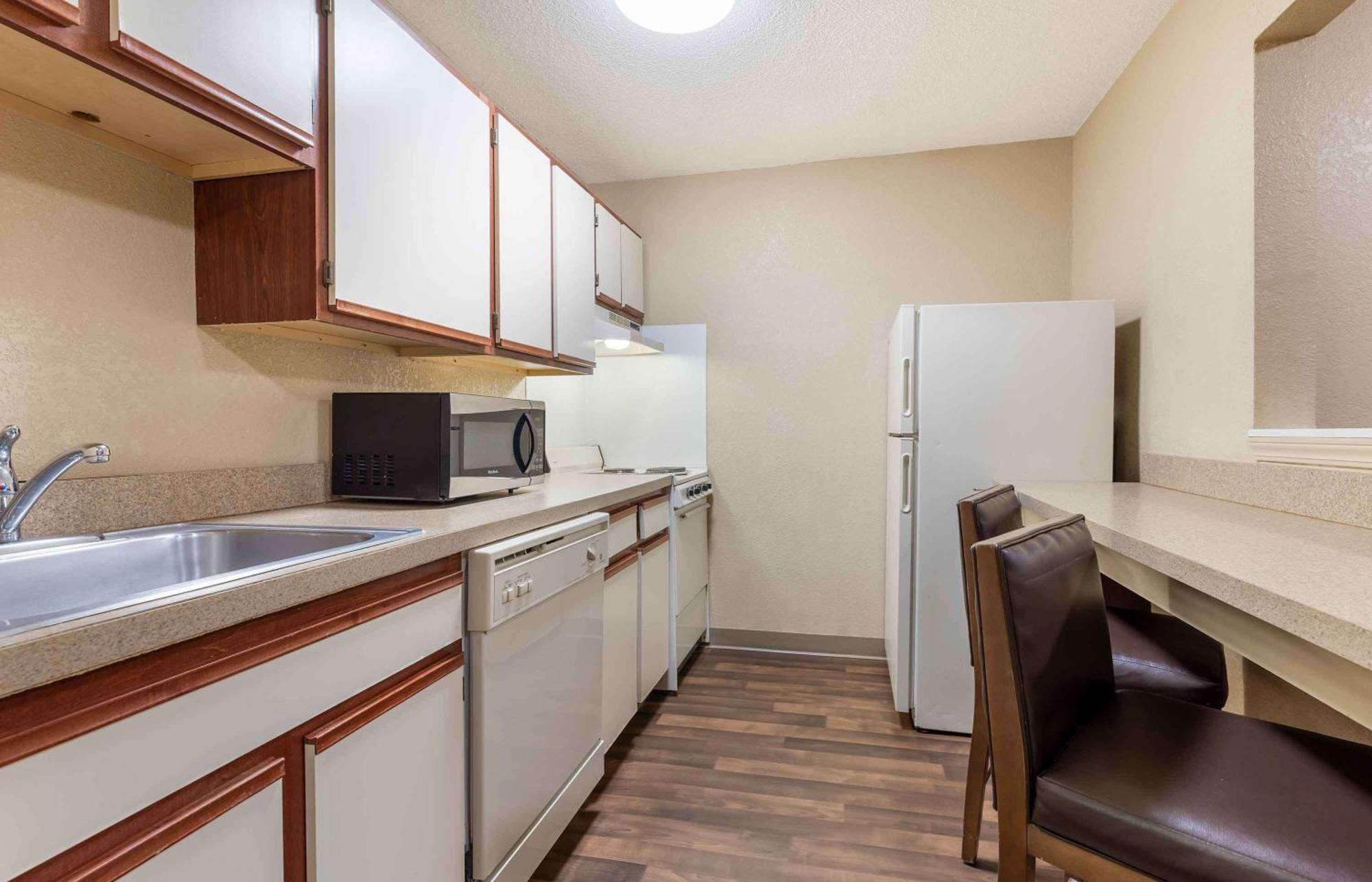 Extended Stay America Select Suites - Charlotte - Tyvola Rd - Executive Park Εξωτερικό φωτογραφία