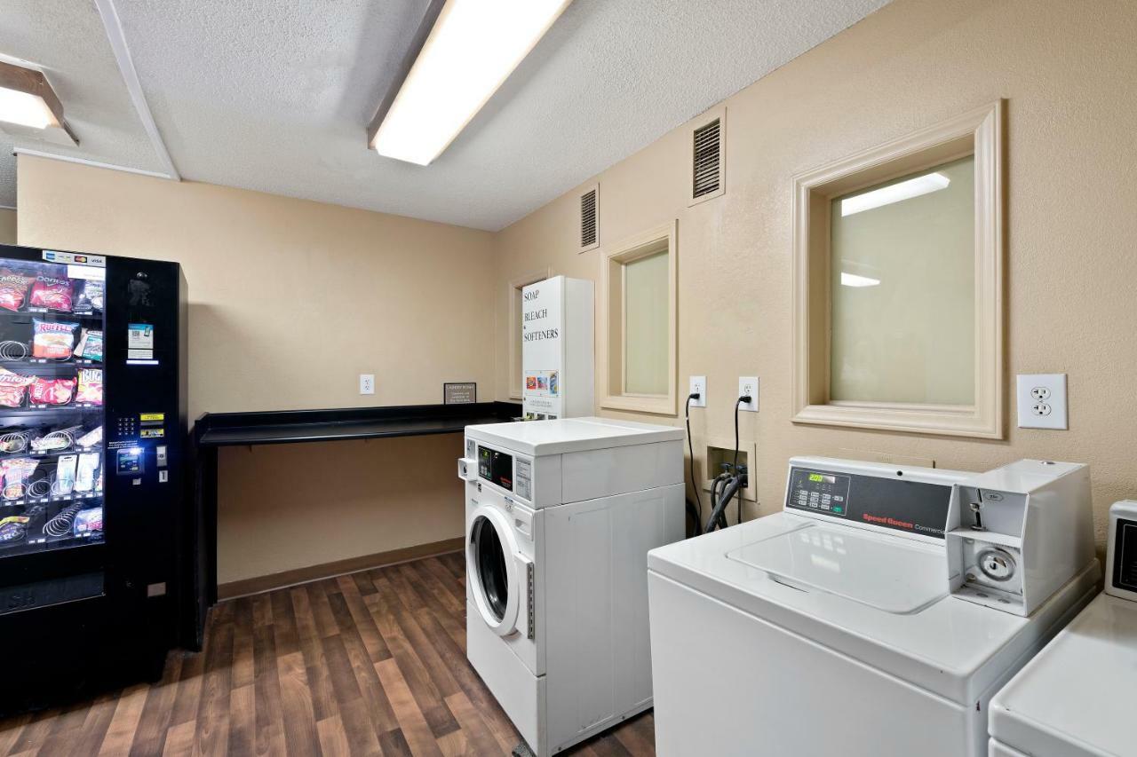 Extended Stay America Select Suites - Charlotte - Tyvola Rd - Executive Park Εξωτερικό φωτογραφία