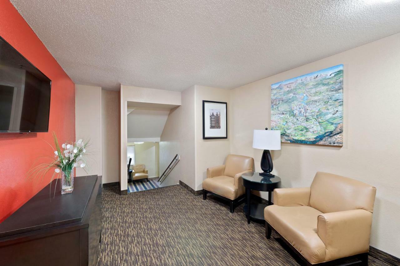 Extended Stay America Select Suites - Charlotte - Tyvola Rd - Executive Park Εξωτερικό φωτογραφία